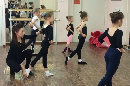 Школа танцев Русский Балет на Яблоневой аллее фото 1